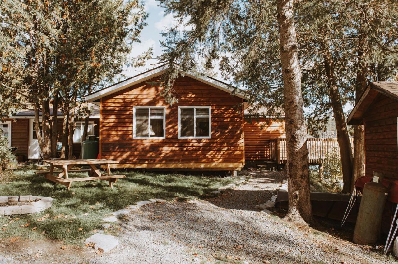 Lang Lake Resort Espanola Exteriör bild