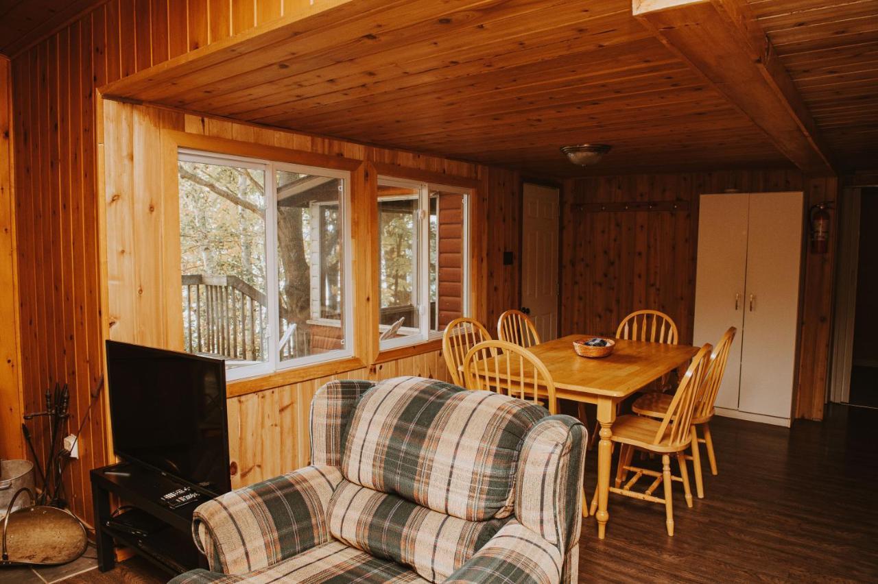 Lang Lake Resort Espanola Exteriör bild