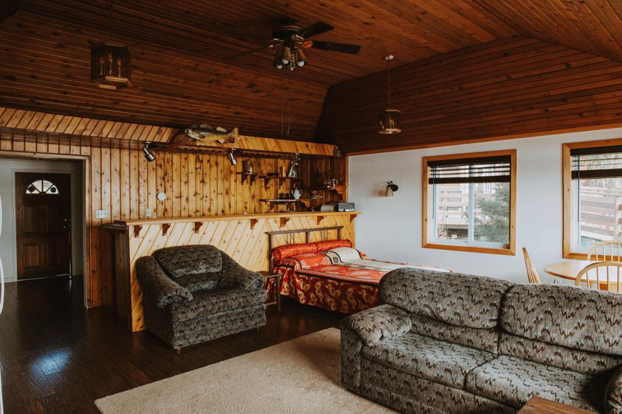 Lang Lake Resort Espanola Exteriör bild