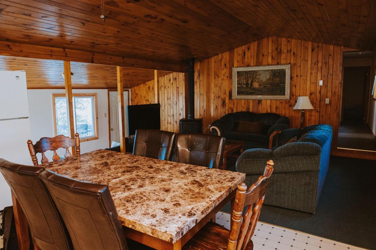 Lang Lake Resort Espanola Exteriör bild