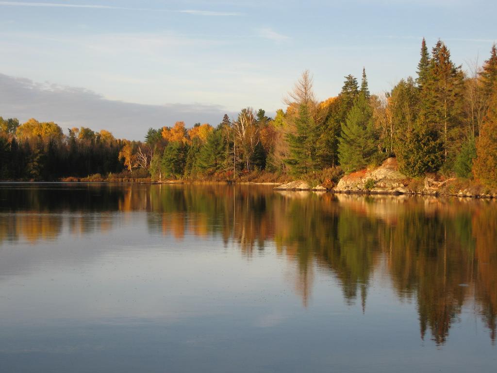 Lang Lake Resort Espanola Exteriör bild
